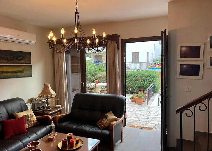 בית נופש αετοφωλιά-aetofolia *