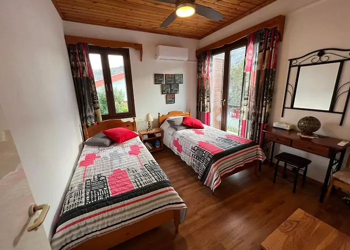 Αετοφωλιά-Aetofolia *